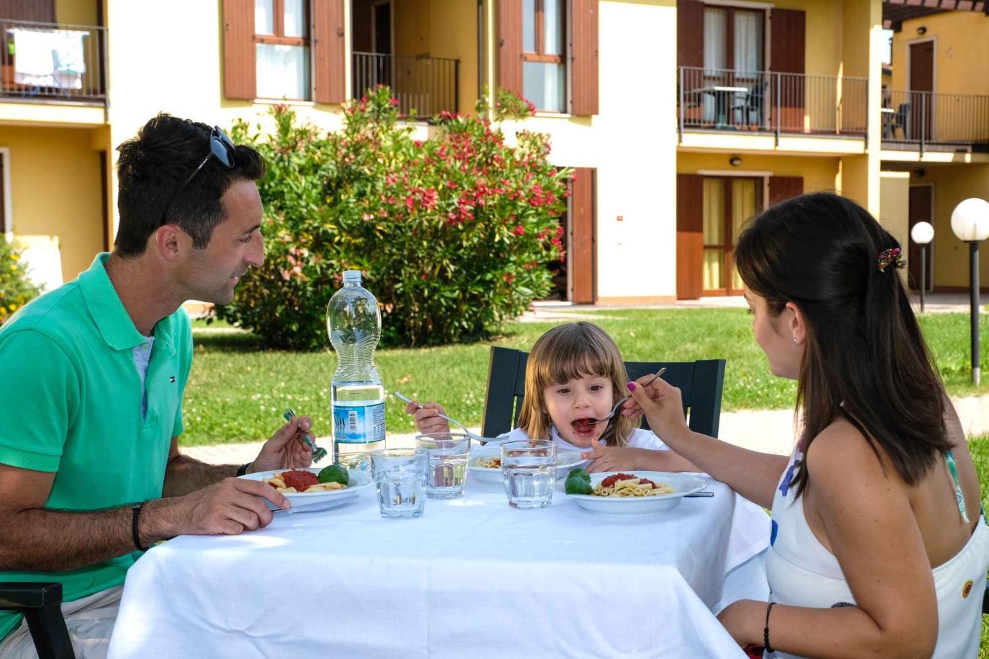 Apartment In Peschiera Del Garda 22085 Exteriör bild