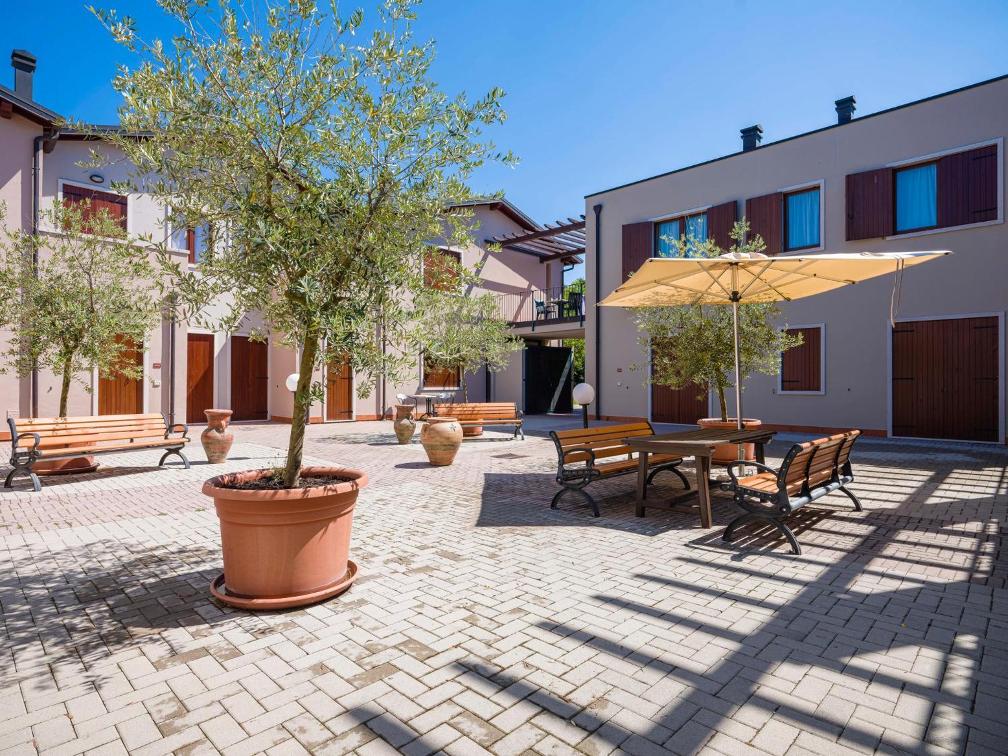 Apartment In Peschiera Del Garda 22085 Exteriör bild