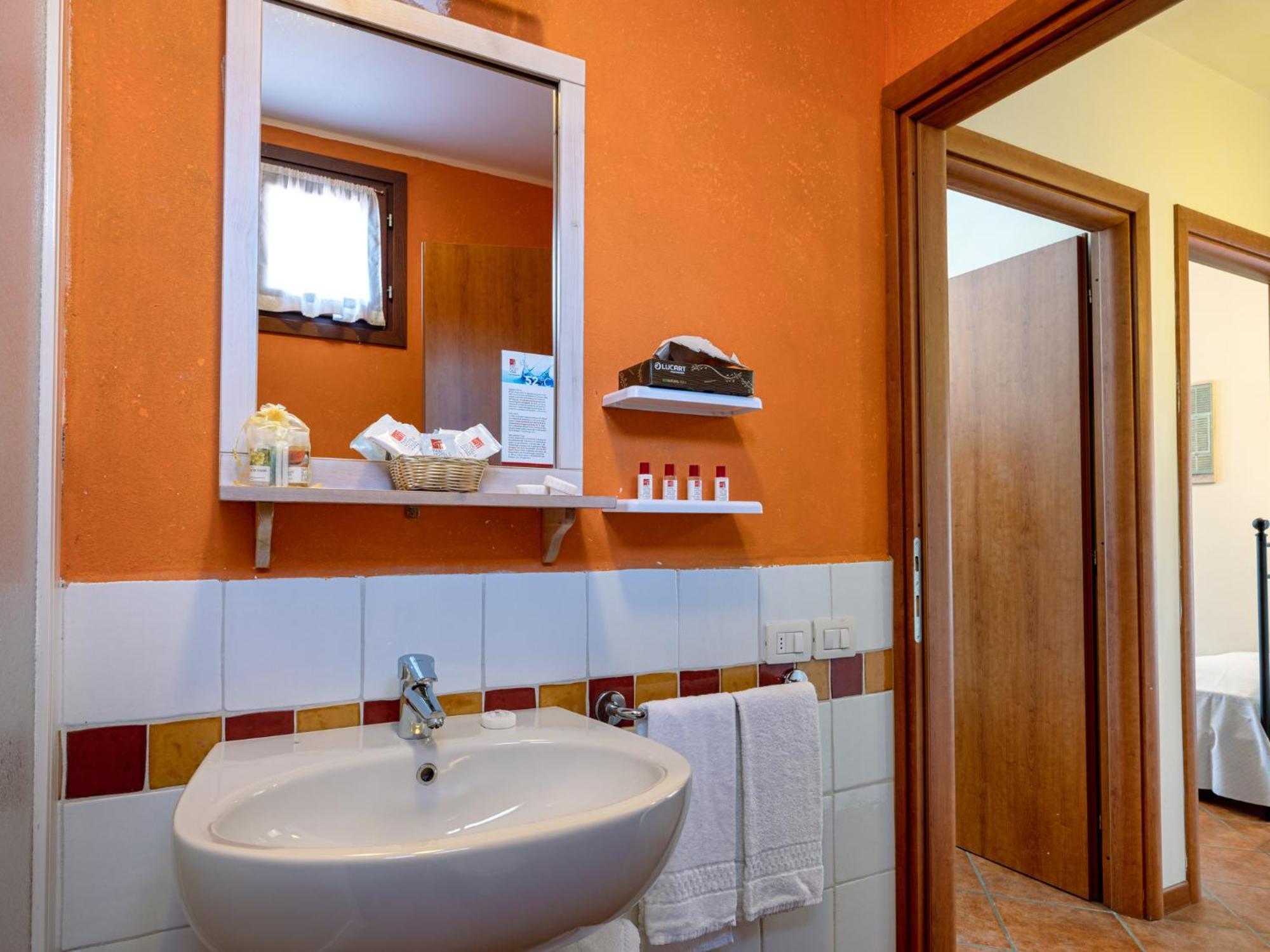 Apartment In Peschiera Del Garda 22085 Exteriör bild