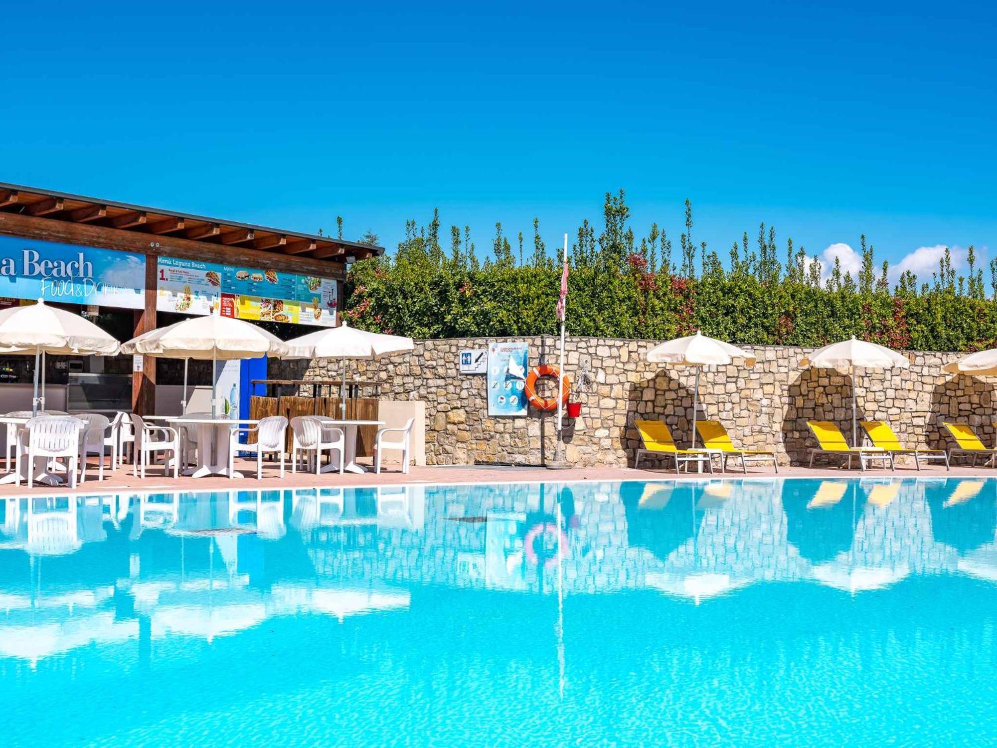 Apartment In Peschiera Del Garda 22085 Exteriör bild