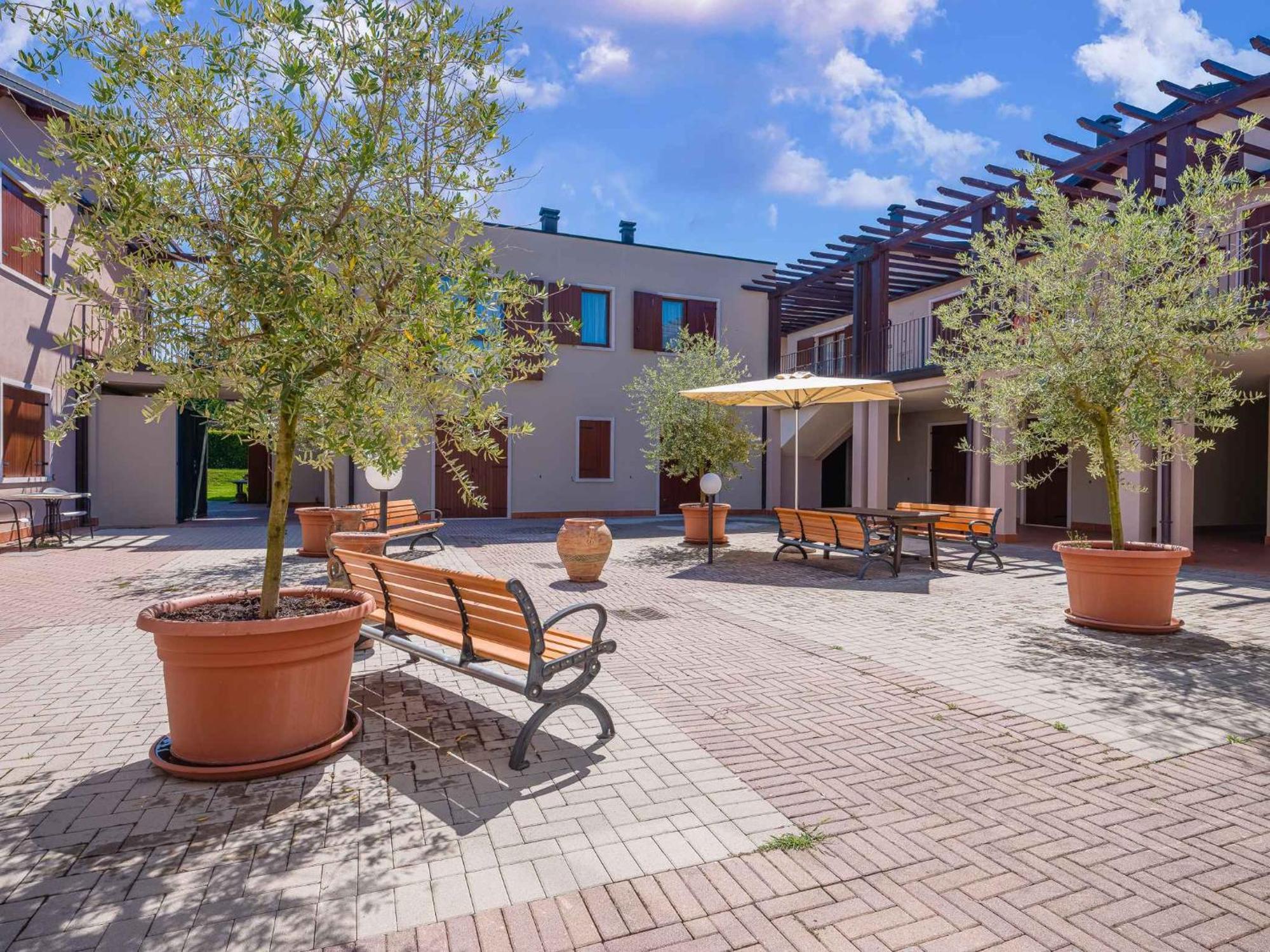 Apartment In Peschiera Del Garda 22085 Exteriör bild